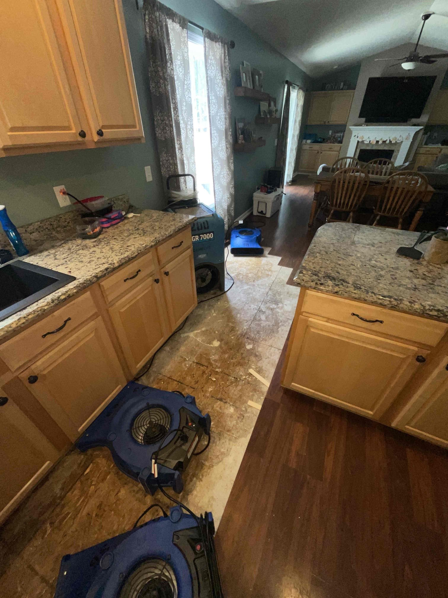 Drying of kitchen after sink leak