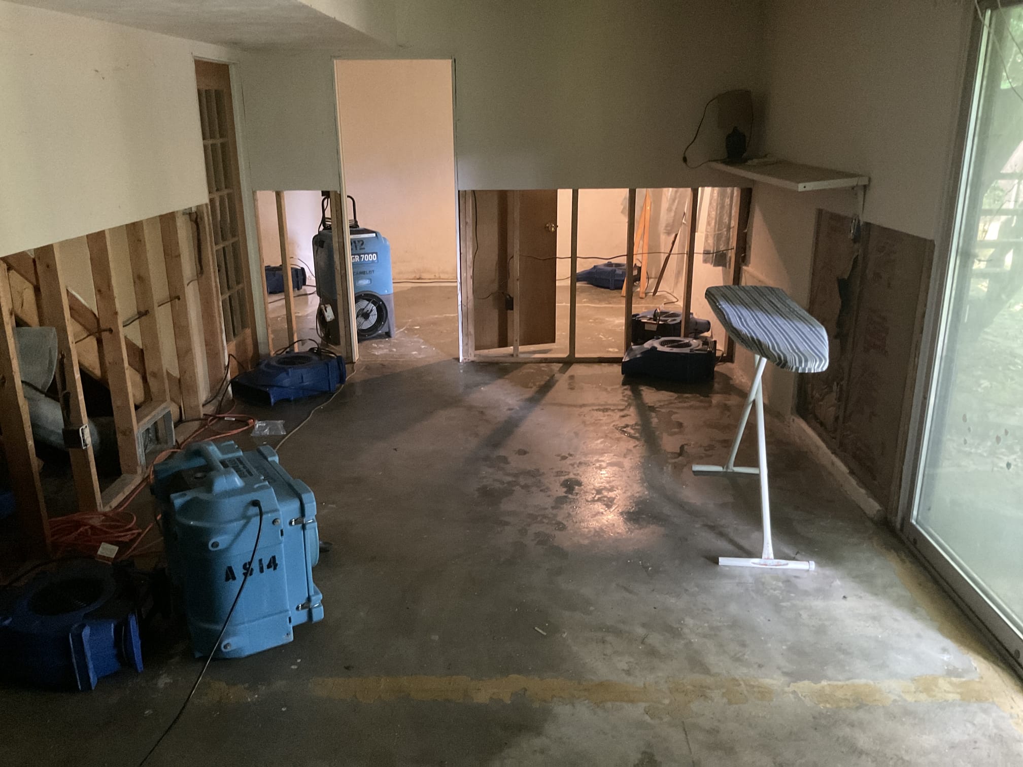 Drying out basement