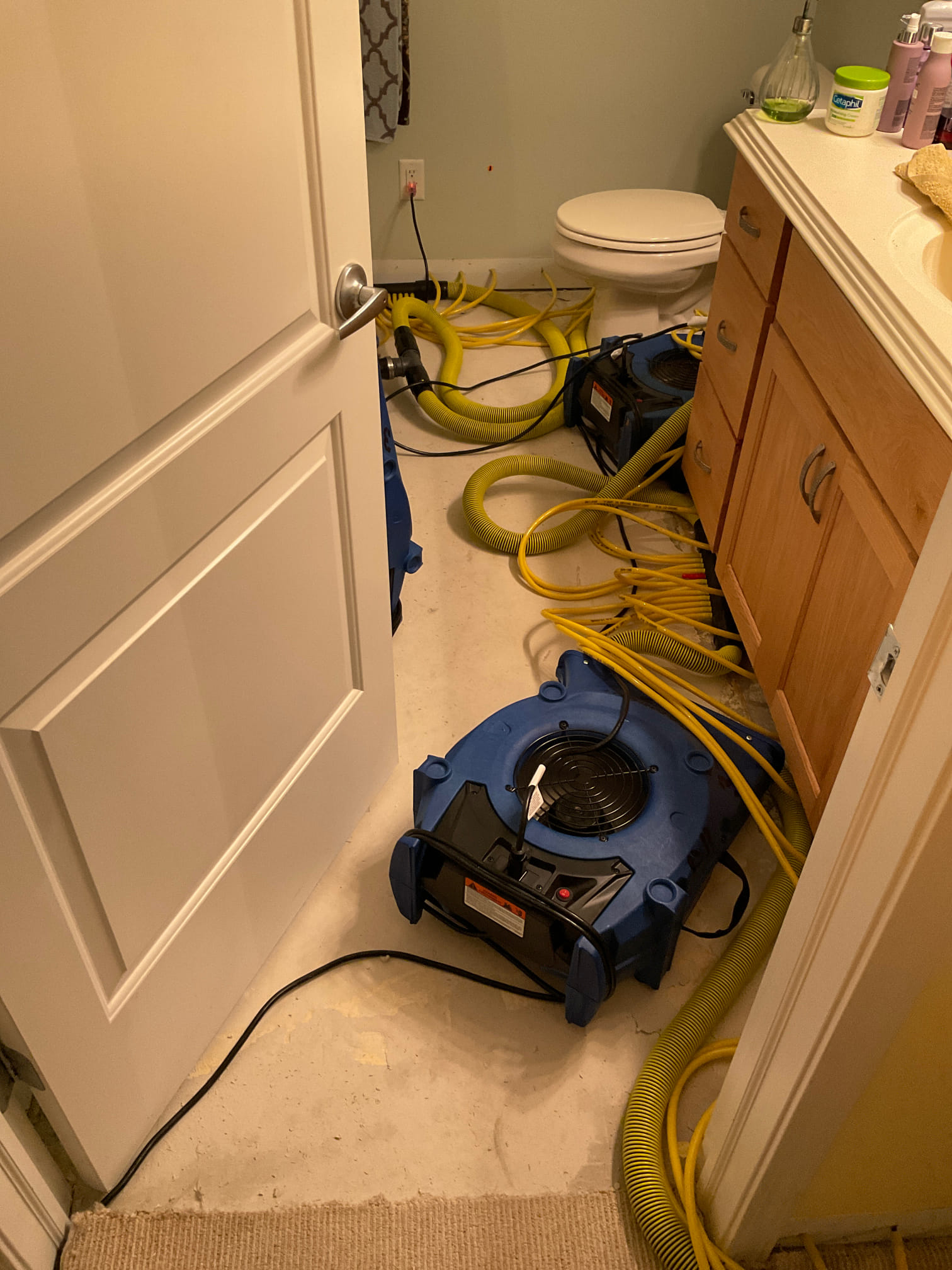 Drying of bathroom and cabinet