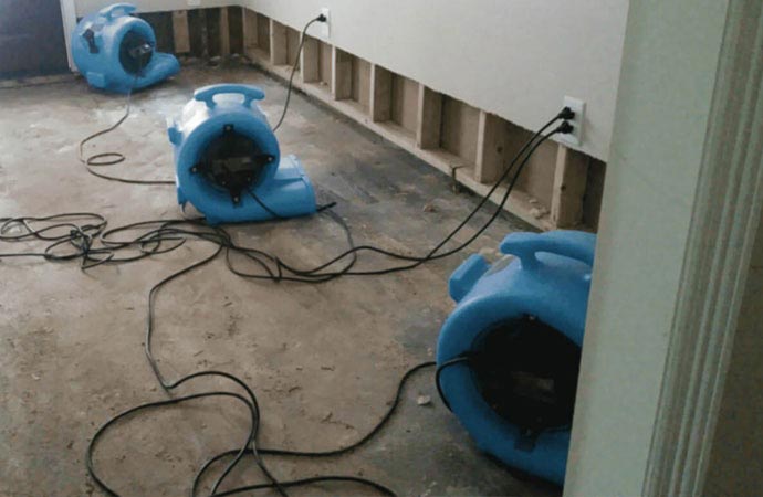 Camelot Emergency Water Removal - Camelot Emergency Water Removal home-emergency-water-removal